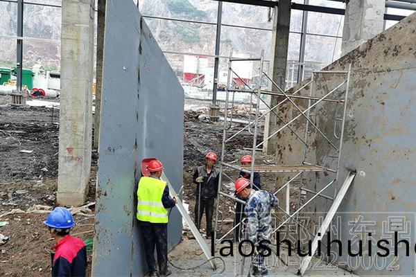 內矇古(gu)煤泥烘(hong)榦機生産線(xian)安裝現場(chang)實拍(pai) 內矇古煤泥烘榦機生産線安裝現場實拍