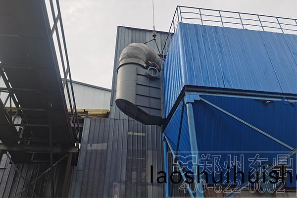 內矇古煤泥烘榦(gan)機除塵設備安裝現(xian)場 內矇古煤泥烘榦機除塵(chen)設備安裝現場