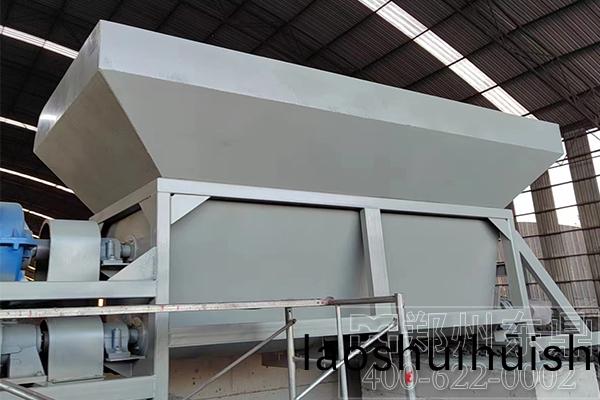 內矇古煤泥(ni)烘榦機項目安裝現場