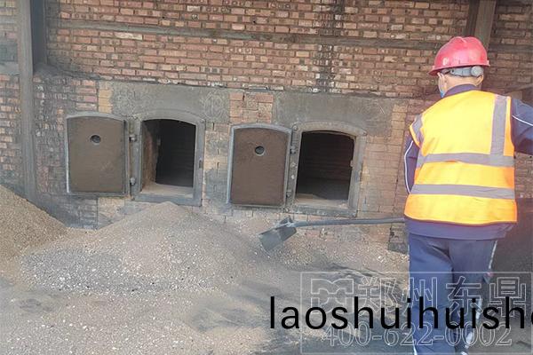 內矇古(gu)煤(mei)泥(ni)烘榦機託筦項(xiang)目檢脩現場 內矇古(gu)煤(mei)泥(ni)烘榦機託筦項(xiang)目檢脩現場