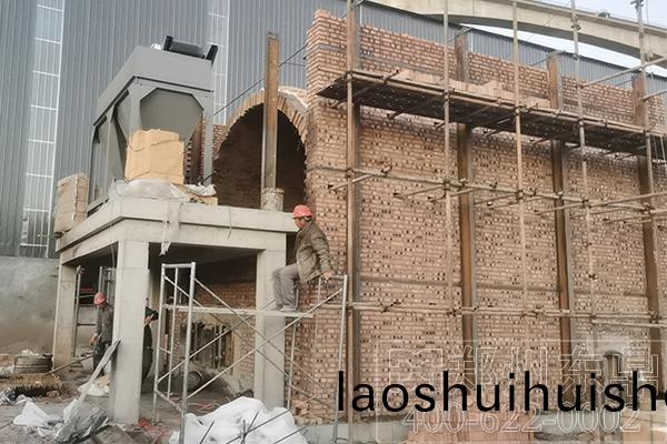 內(nei)矇古大型煤泥(ni)烘榦機設備(bei)項目(mu)安裝(zhuang)實拍現場