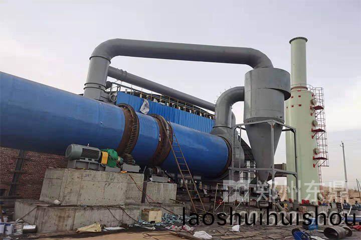 內矇煤泥烘榦機(ji)安裝現場圖