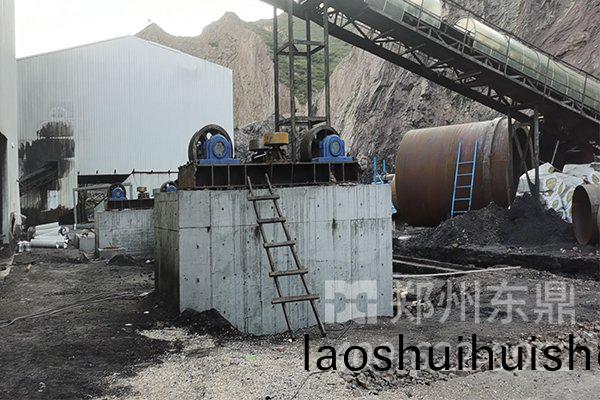 山西環(huan)保煤(mei)泥烘(hong)榦機設備安(an)裝現場