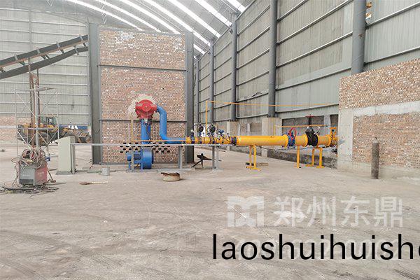 燃氣煤泥烘榦機生産線運(yun)行現場實拍