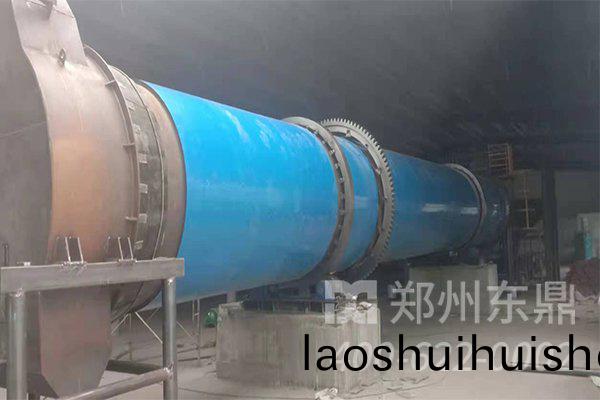 市政汚泥烘榦機生(sheng)産線安裝現場實拍