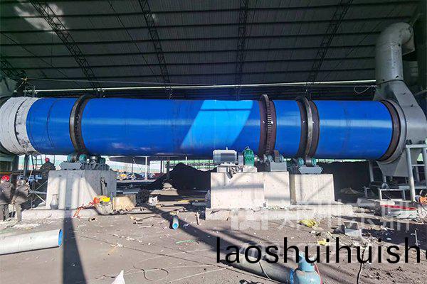 山西(xi)客戶煤泥烘榦機安裝現場